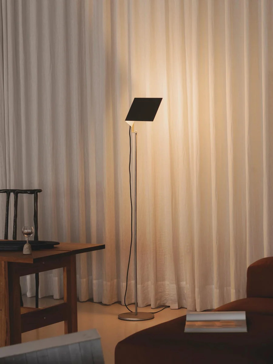 FLAGPOLE LAMP