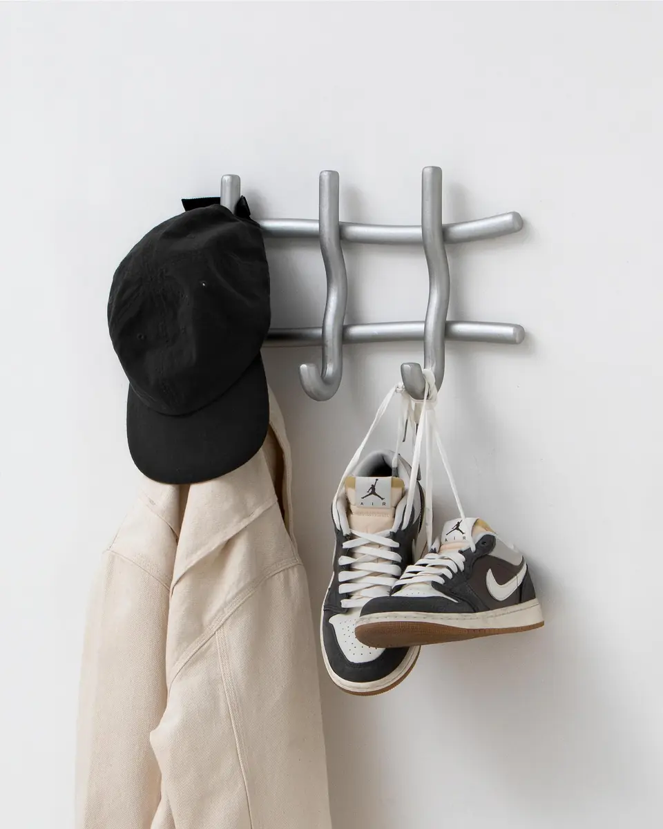 REEL HANGER